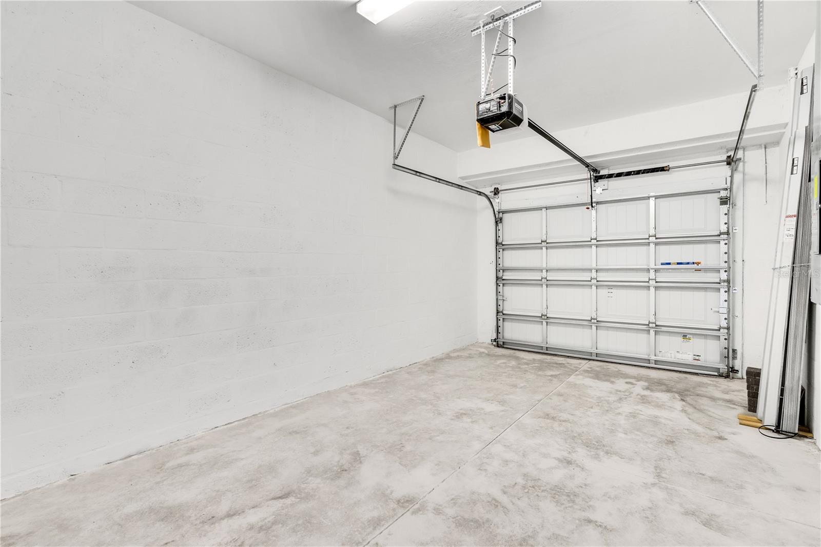 LORRAINE LAKES PH IIA - Residential Lease