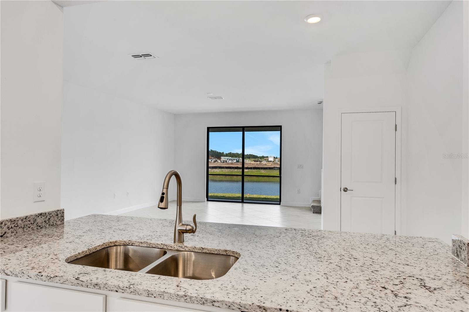 LORRAINE LAKES PH IIA - Residential Lease