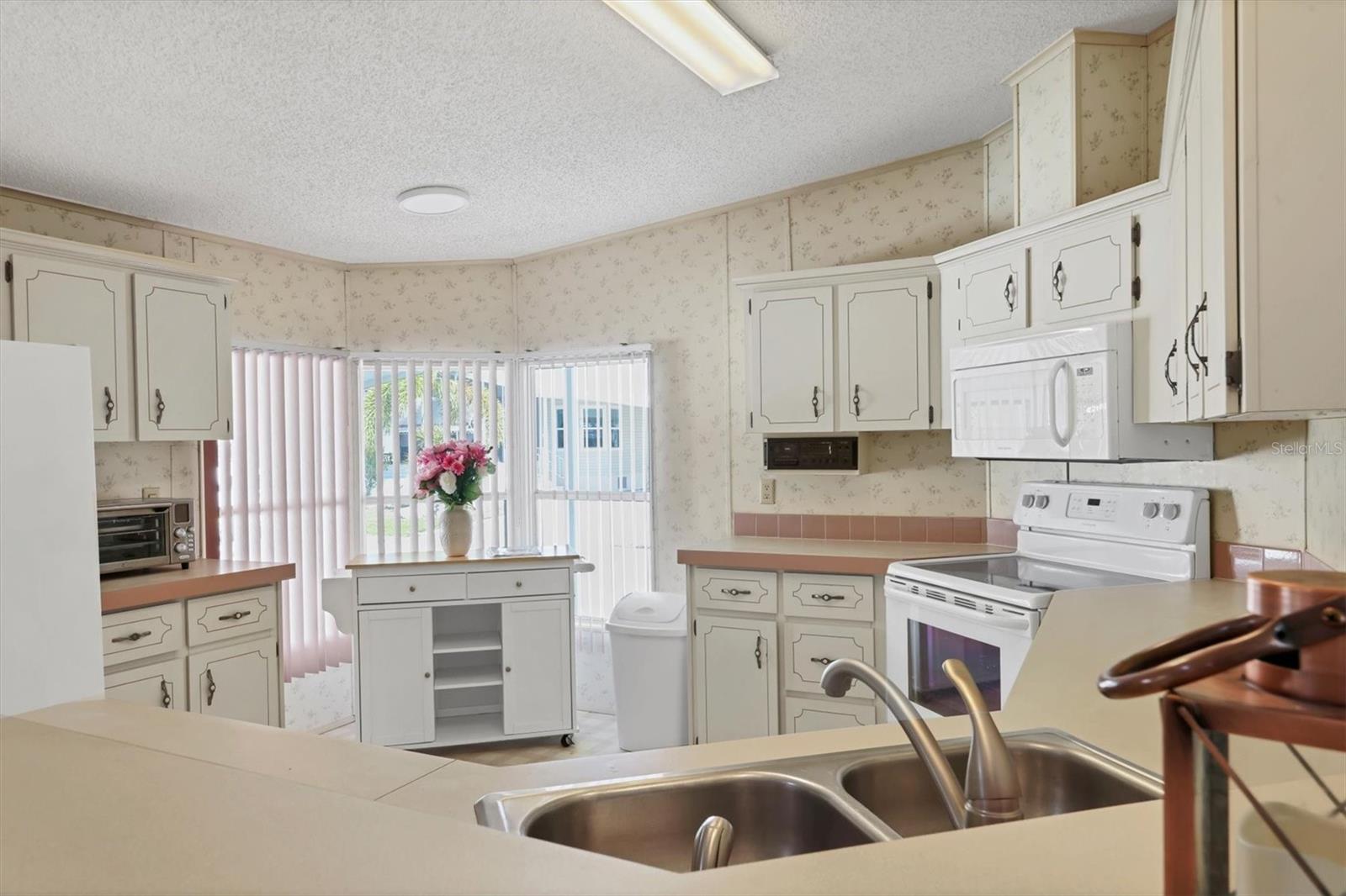 GOLF LAKES RESIDENTS CO-OP - Residential