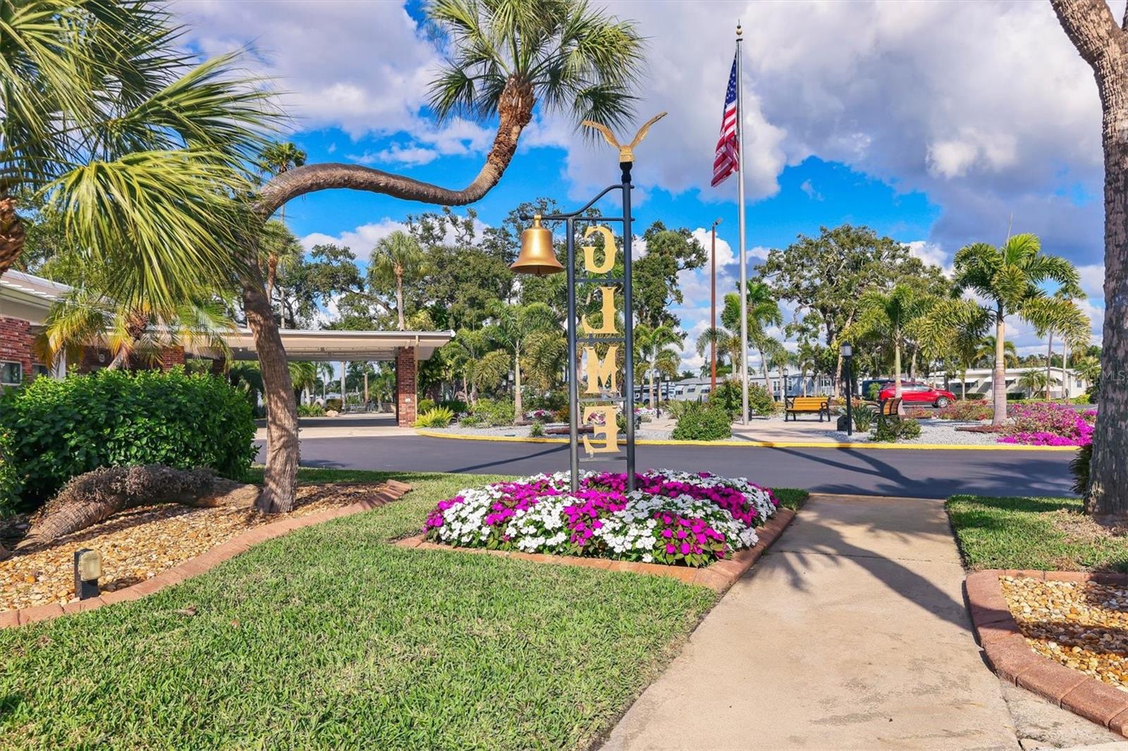 GOLF LAKES RESIDENTS CO-OP - Residential