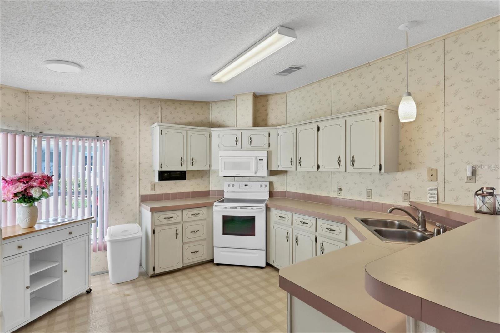 GOLF LAKES RESIDENTS CO-OP - Residential