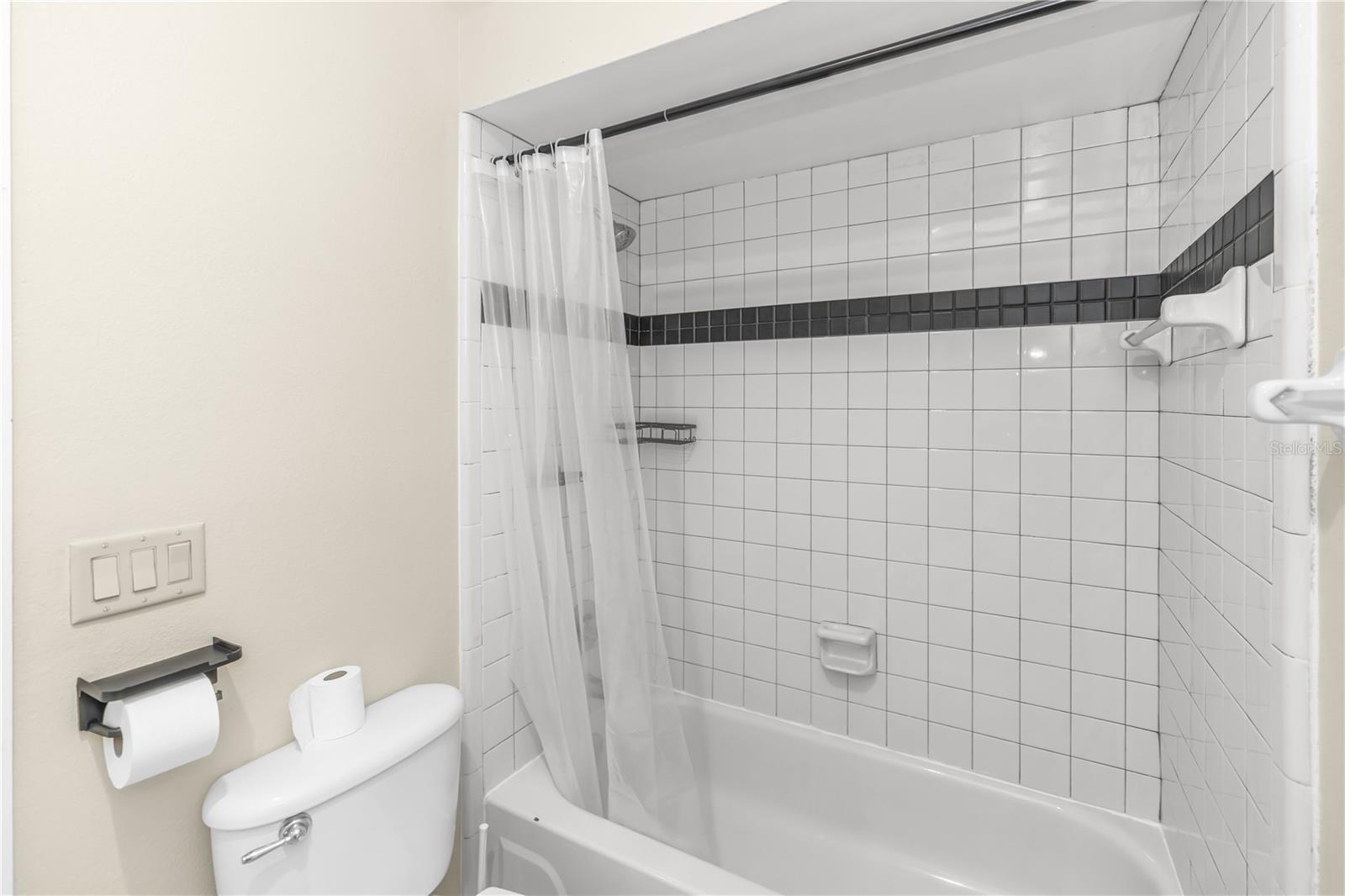 GREENSPOINTE - Residential Lease