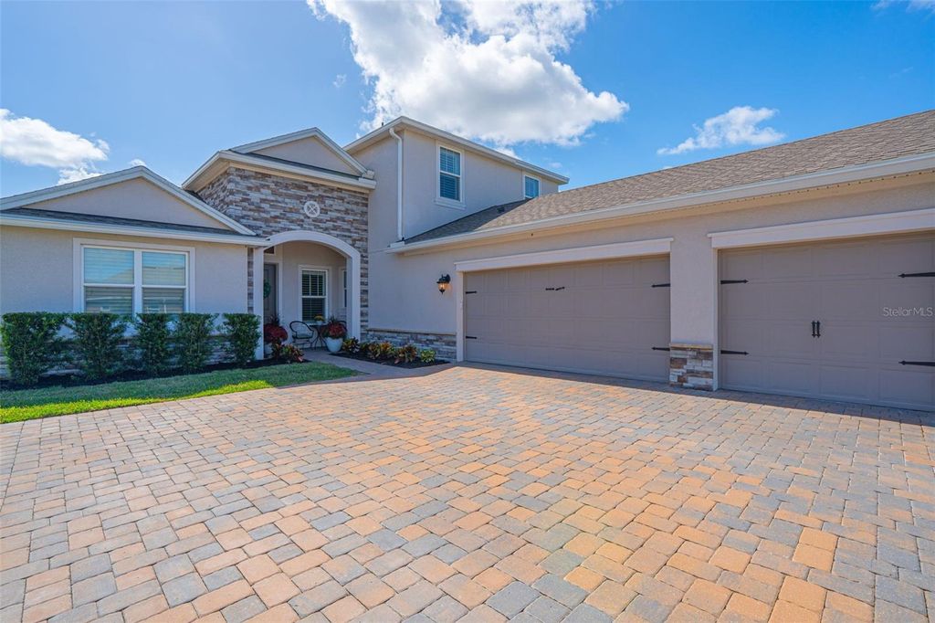 Photo of 1054 Victoria Hills Drive S, Deland, FL 32724 (MLS # O6350970)
