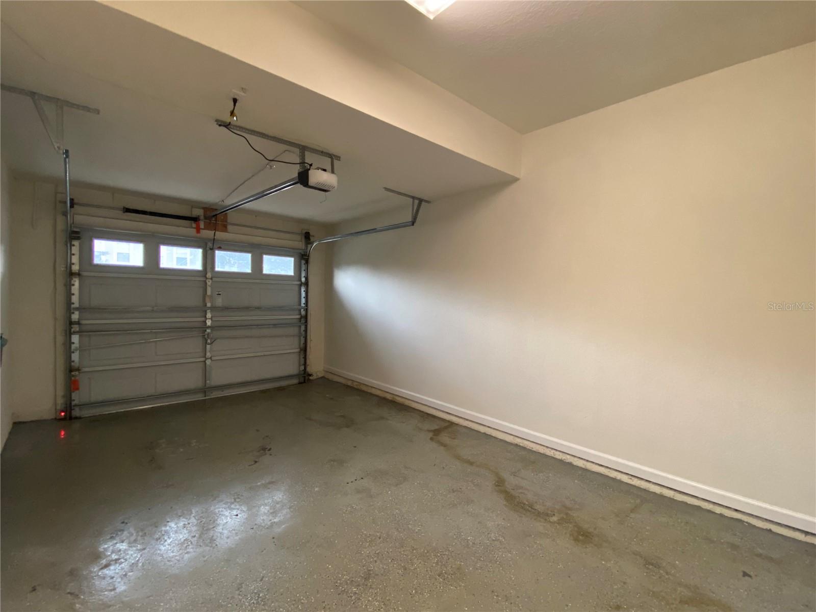 AVALON LAKES PH 03 VILLAGE A & B - Residential Lease