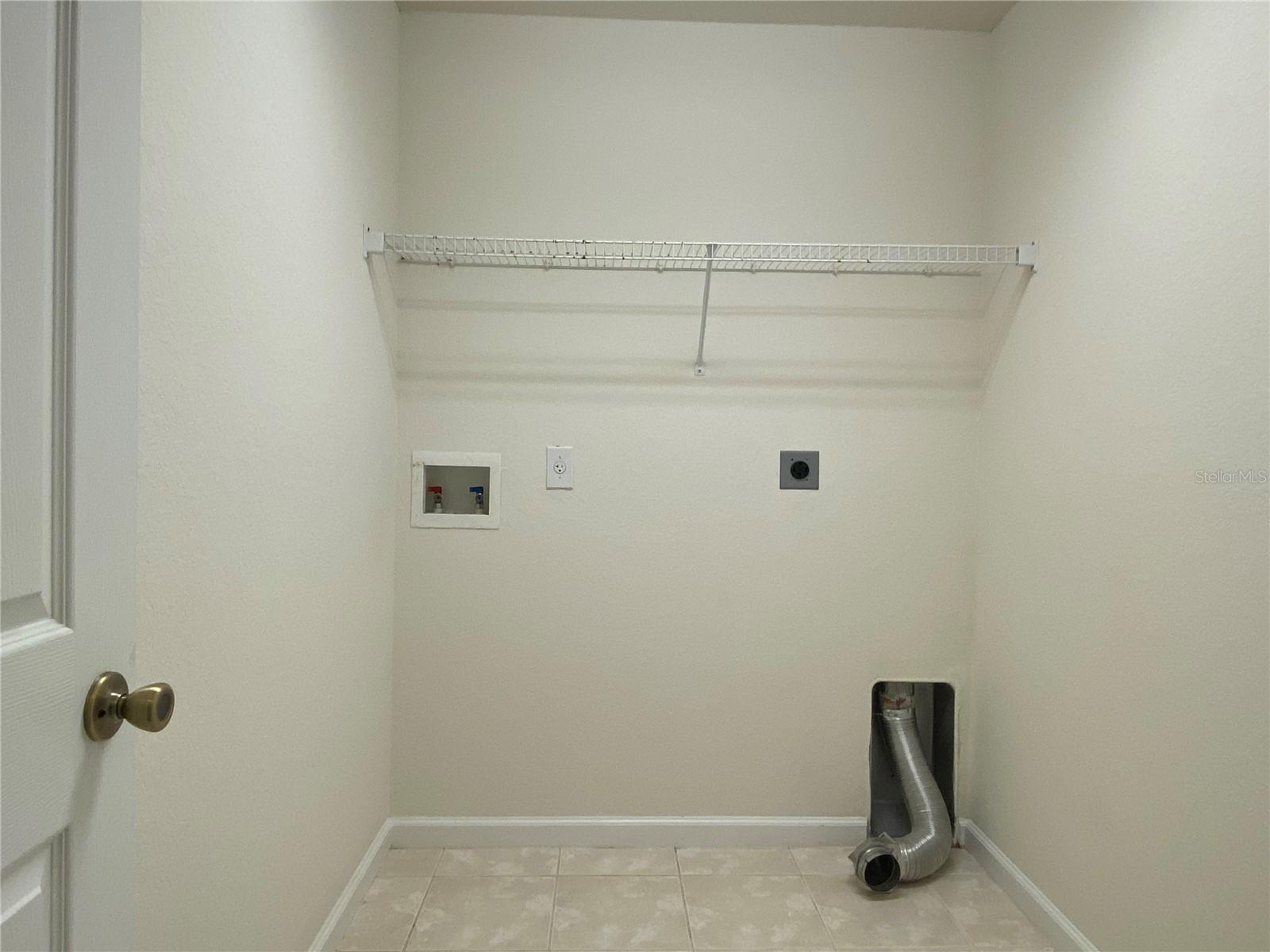 AVALON LAKES PH 03 VILLAGE A & B - Residential Lease