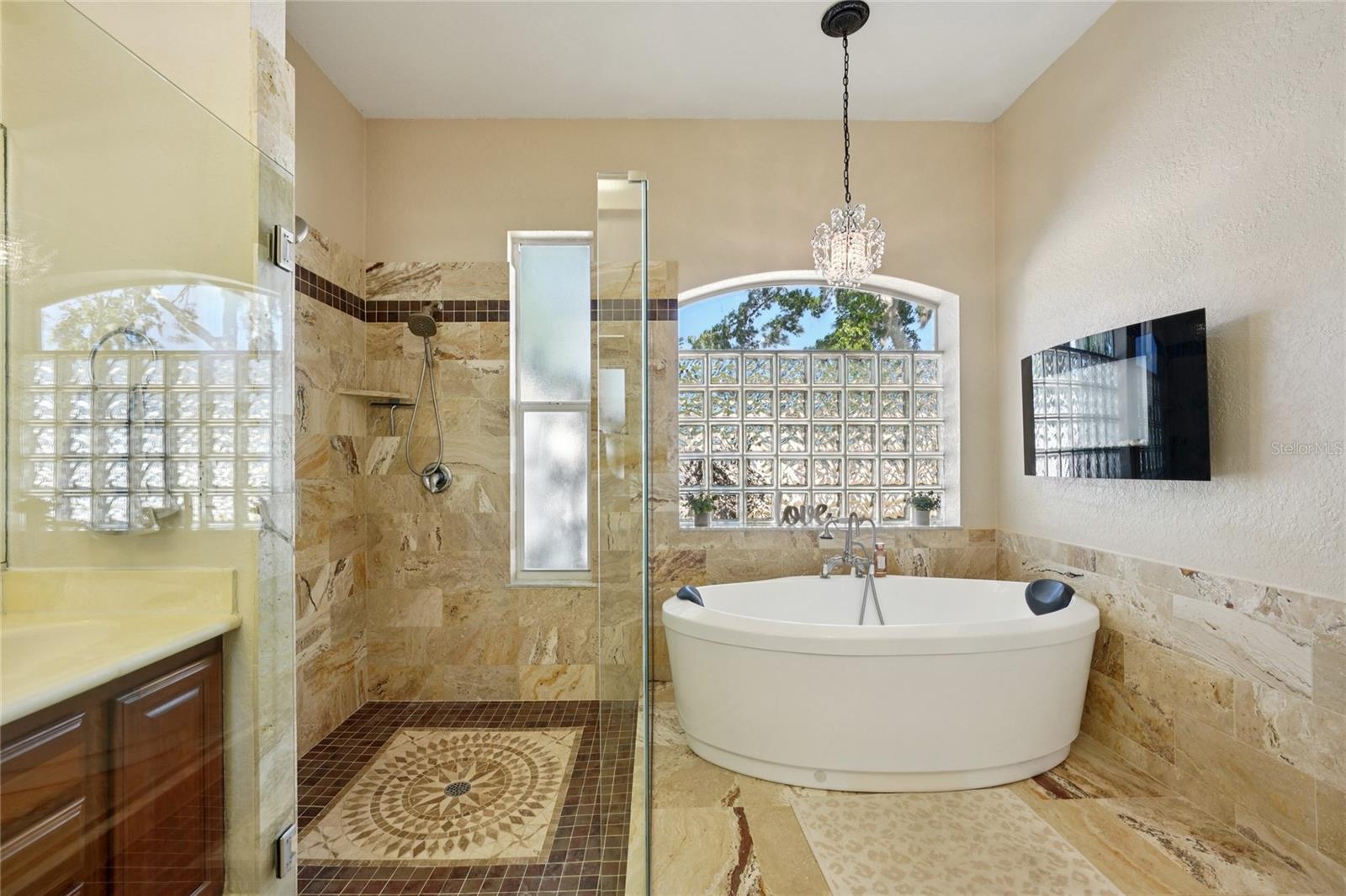 HUNTINGTON WOODS - Residential