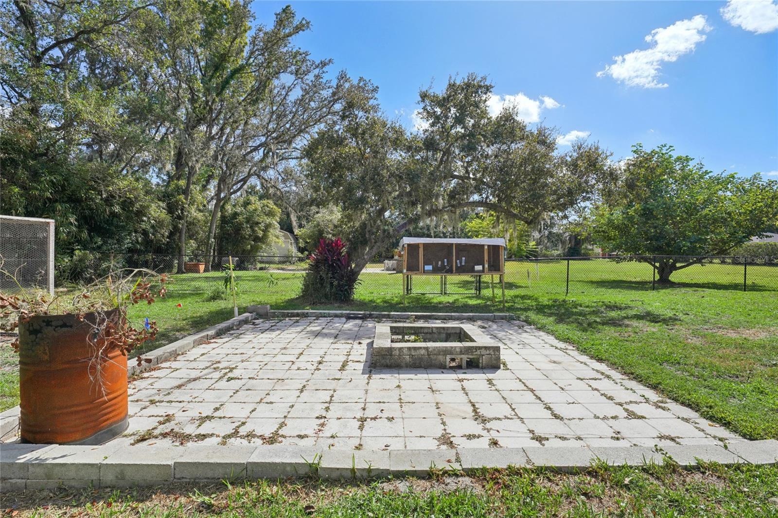 HUNTINGTON WOODS - Residential