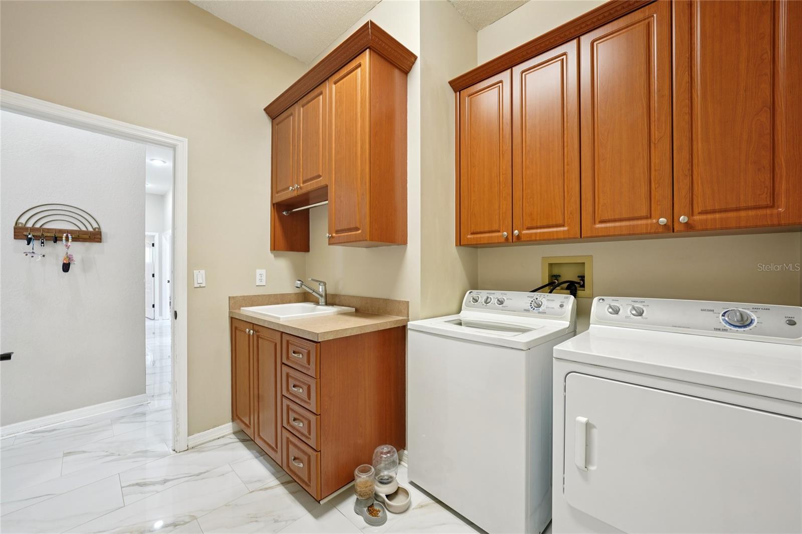 HUNTINGTON WOODS - Residential