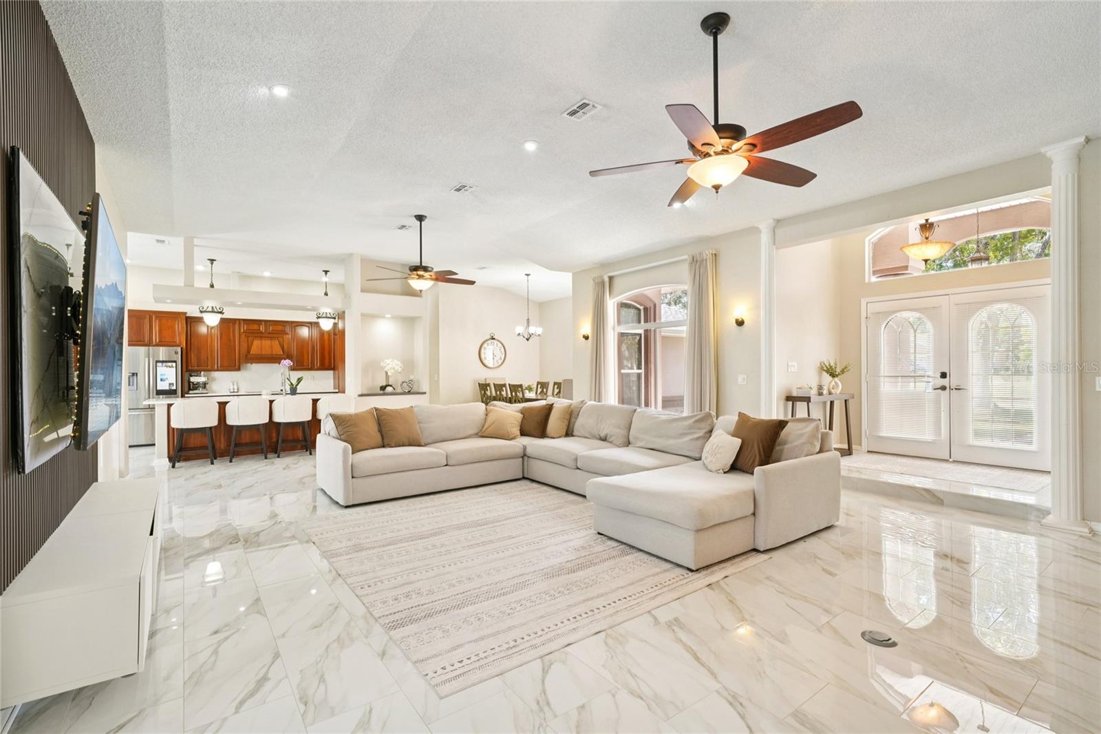 HUNTINGTON WOODS - Residential