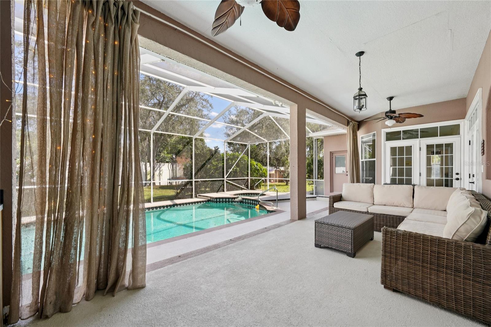 HUNTINGTON WOODS - Residential