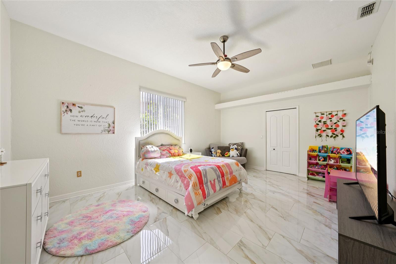 HUNTINGTON WOODS - Residential