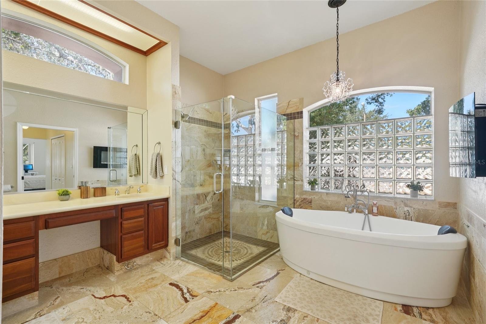 HUNTINGTON WOODS - Residential