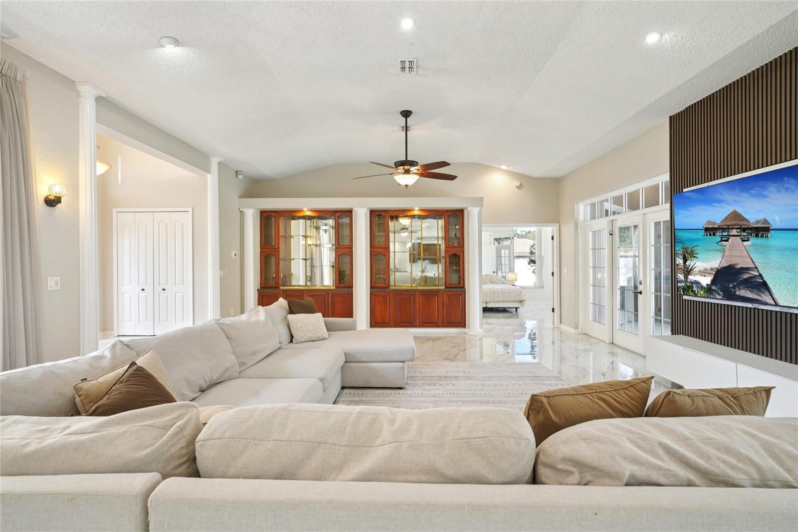 HUNTINGTON WOODS - Residential