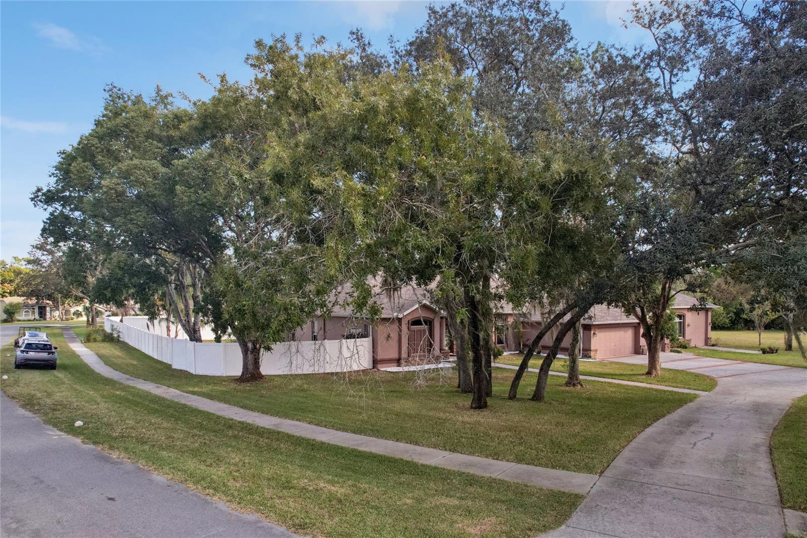 HUNTINGTON WOODS - Residential