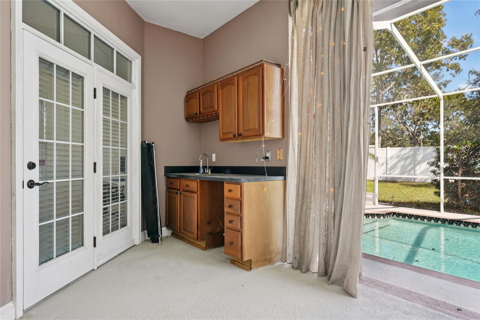 HUNTINGTON WOODS - Residential