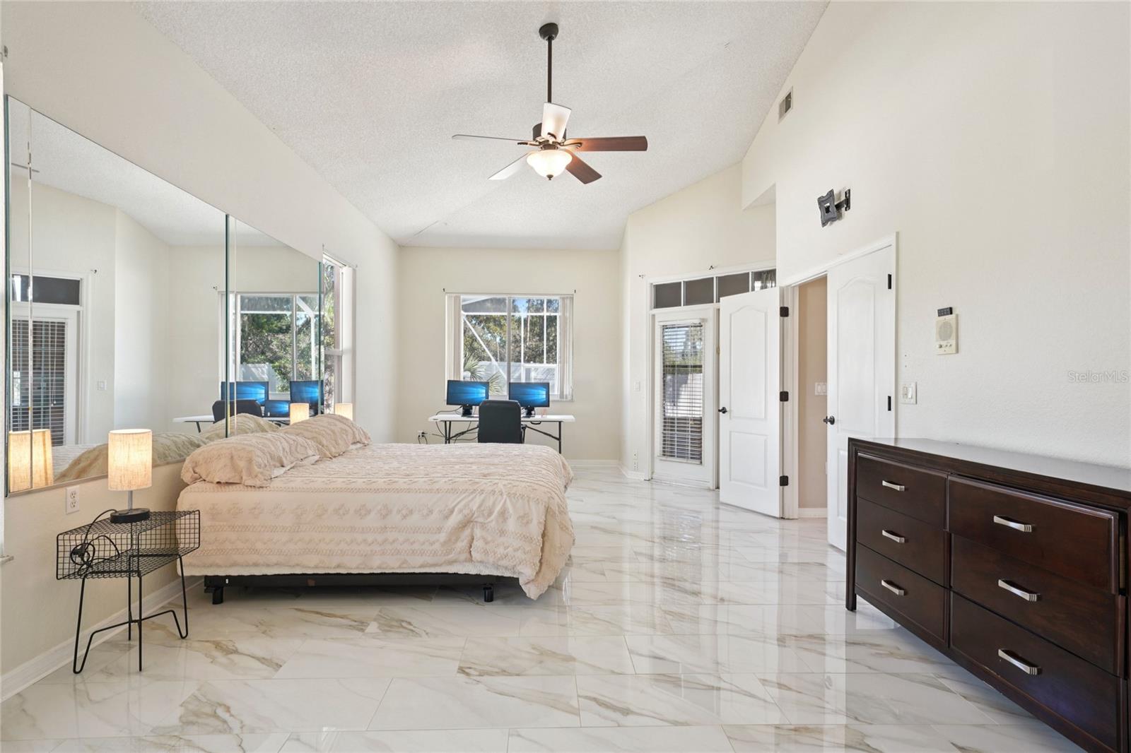 HUNTINGTON WOODS - Residential