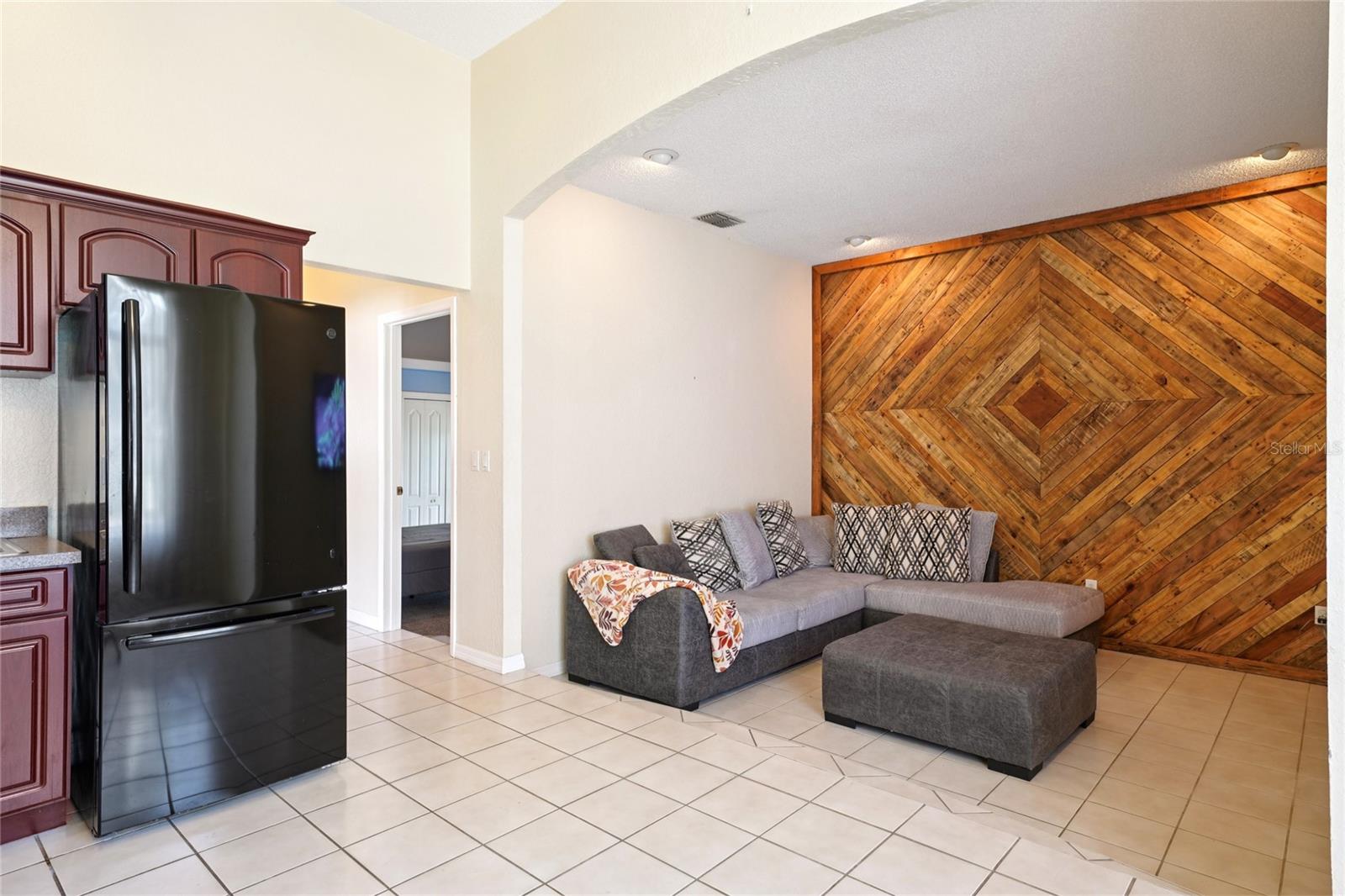 HUNTINGTON WOODS - Residential