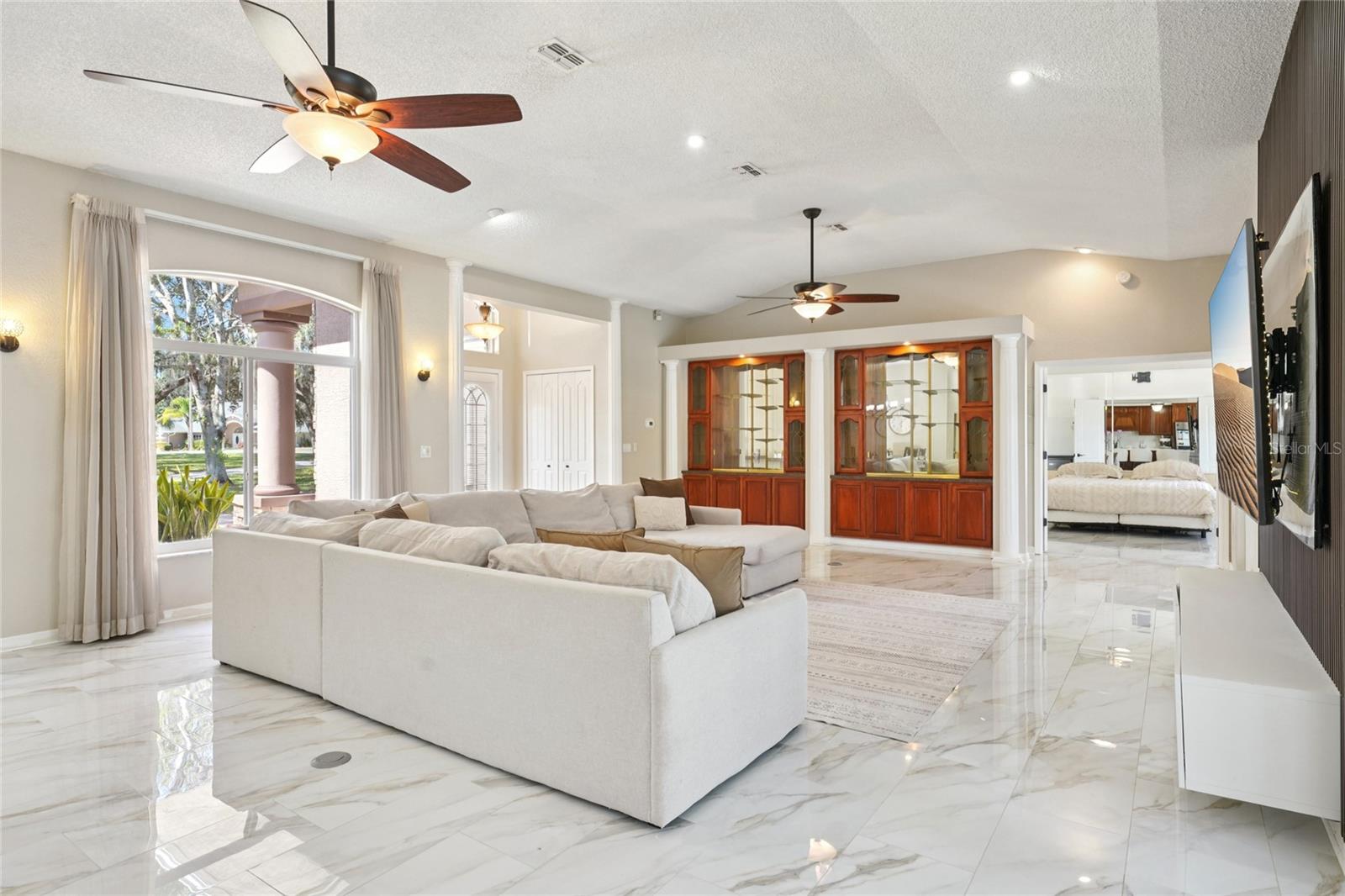 HUNTINGTON WOODS - Residential