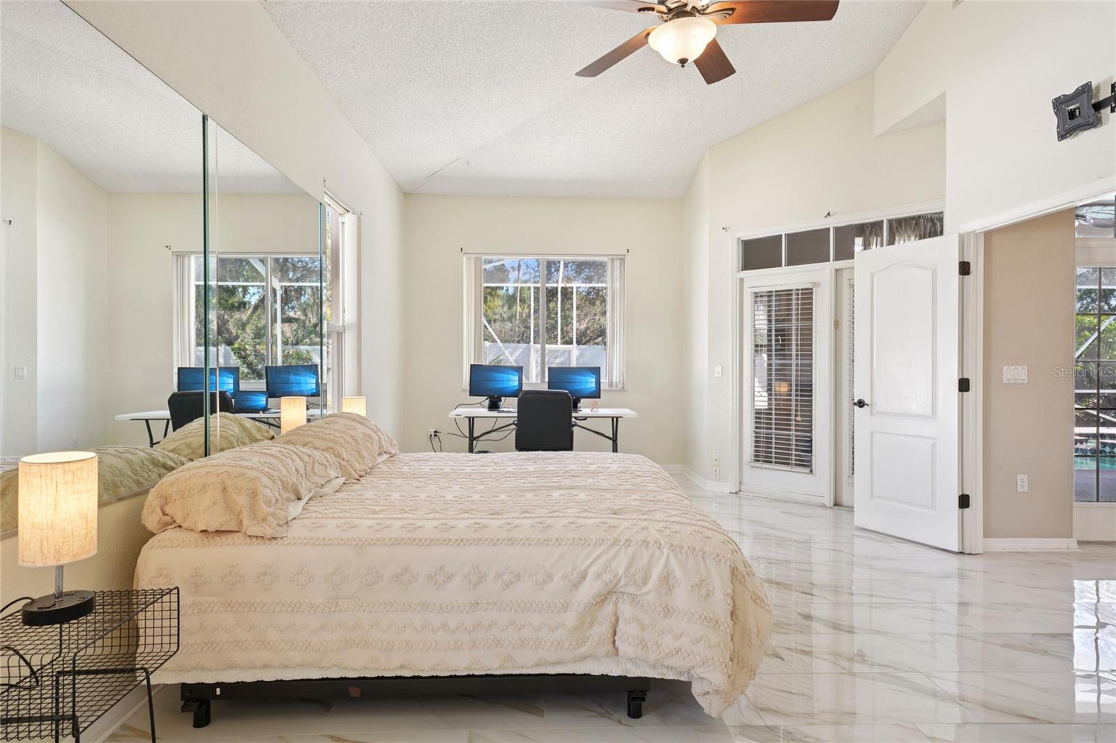 HUNTINGTON WOODS - Residential