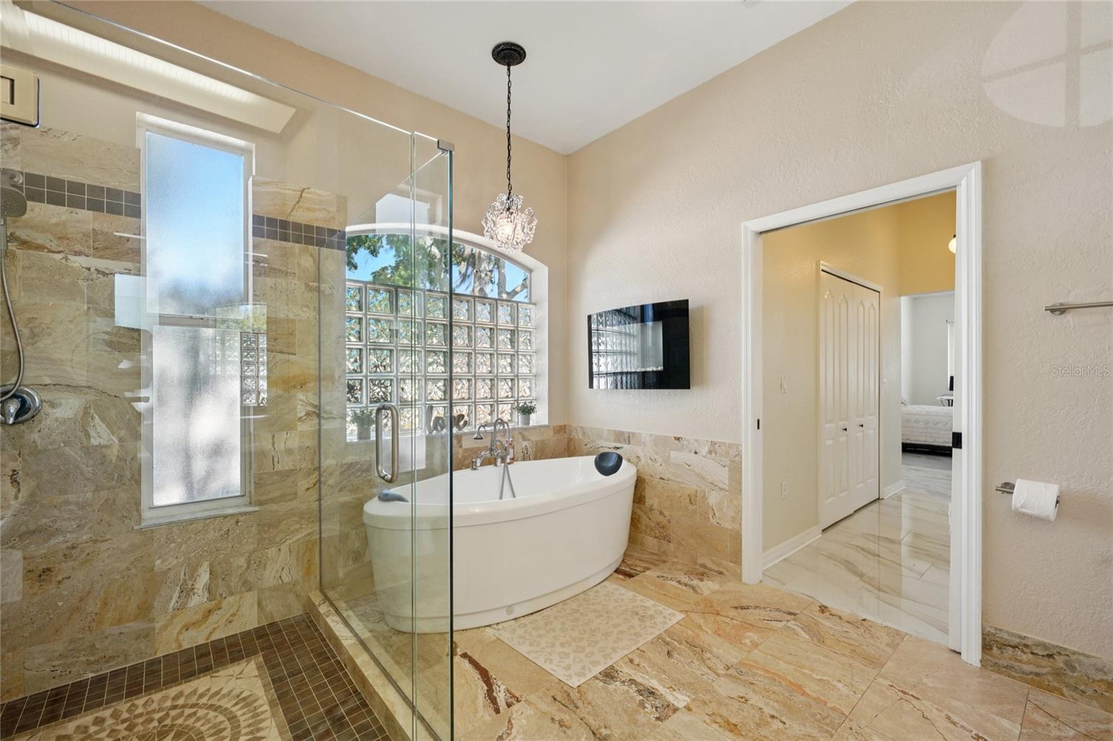 HUNTINGTON WOODS - Residential