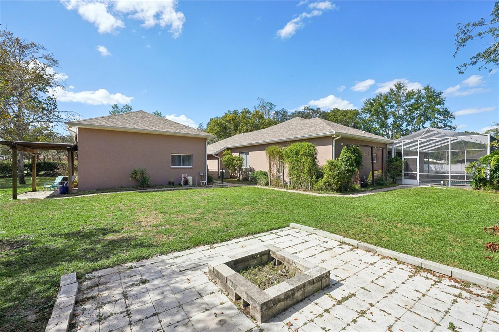 HUNTINGTON WOODS - Residential