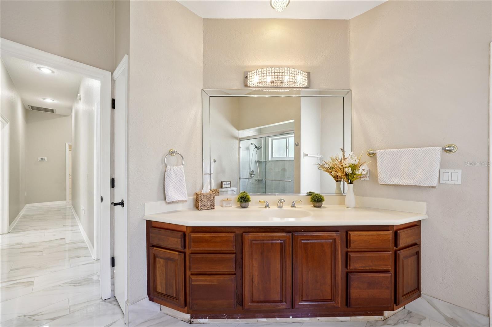 HUNTINGTON WOODS - Residential