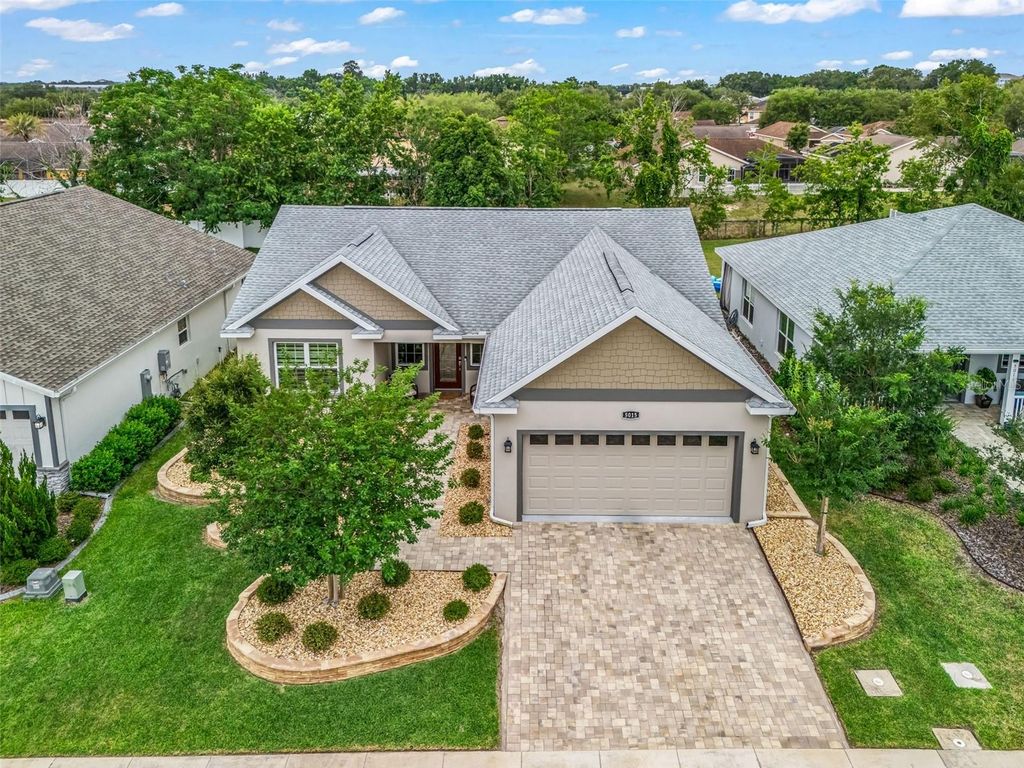 Photo of 5015 NE 125th Loop, Oxford, FL 34484 (MLS # G5112434)