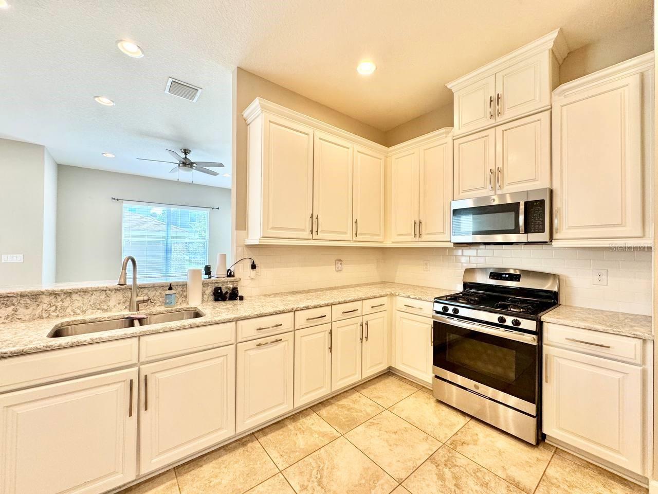 WINTHROP VILLAGE PH 2FB - Residential