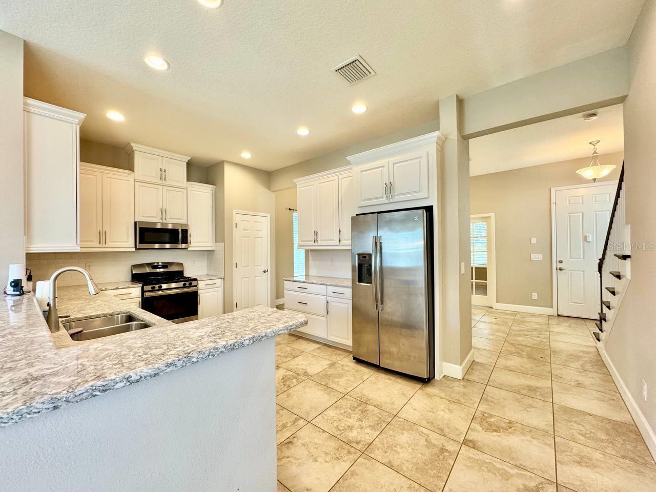WINTHROP VILLAGE PH 2FB - Residential