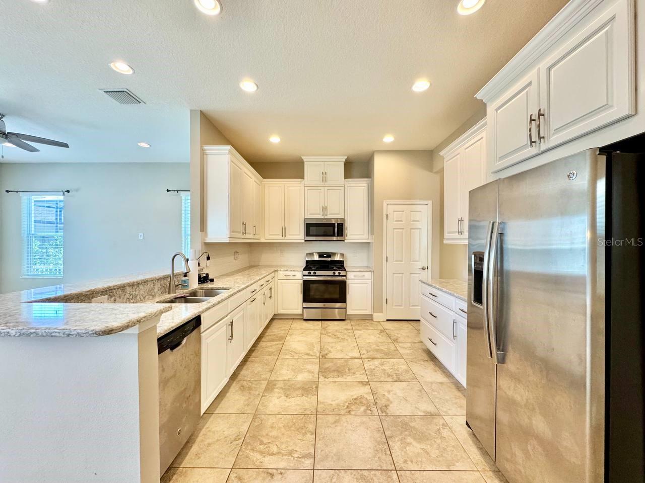 WINTHROP VILLAGE PH 2FB - Residential