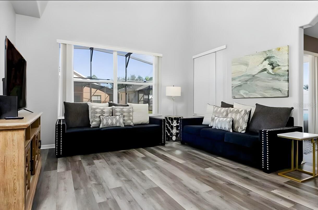 CRYSTAL COVE RESORT - Residential Lease
