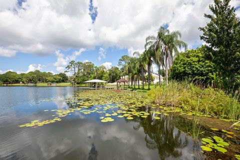 A home in APOPKA