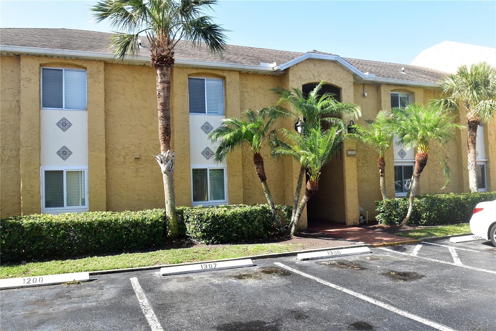 ***Available July 1, 2023***Looking for that perfect place to rent LONG term, owner wants annual guest, sorry no pets. Very clean and brand new kitchen appliances and washer dryer. Ground floor unit with 2 bedrooms 2 bathrooms. Wonderful location for you don’t miss this. Centrally located within 5 to 15 minutes to Sarasota Memorial Hospital, SRQ International Airport, downtown Sarasota, Restaurants, Lido Key Beach, world famous St. Armand's Circle Shopping, and beautiful crystal sands of World-Famous Siesta Key Beach. HOA monthly fees include pool, clubhouse, fitness center and outside maintenance of building and grounds. The Water /Sewer, Pest Control, Reserves, and Insurance are also included.