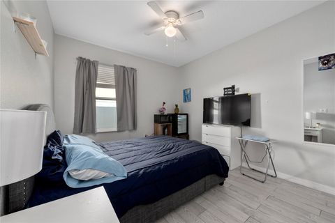Single Family Residence in HAINES CITY FL 923 REVERE AVENUE 9.jpg