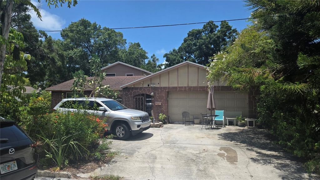Photo of 5375 Carolona Way S, St Petersburg, FL 33712 (MLS # TB8528515)