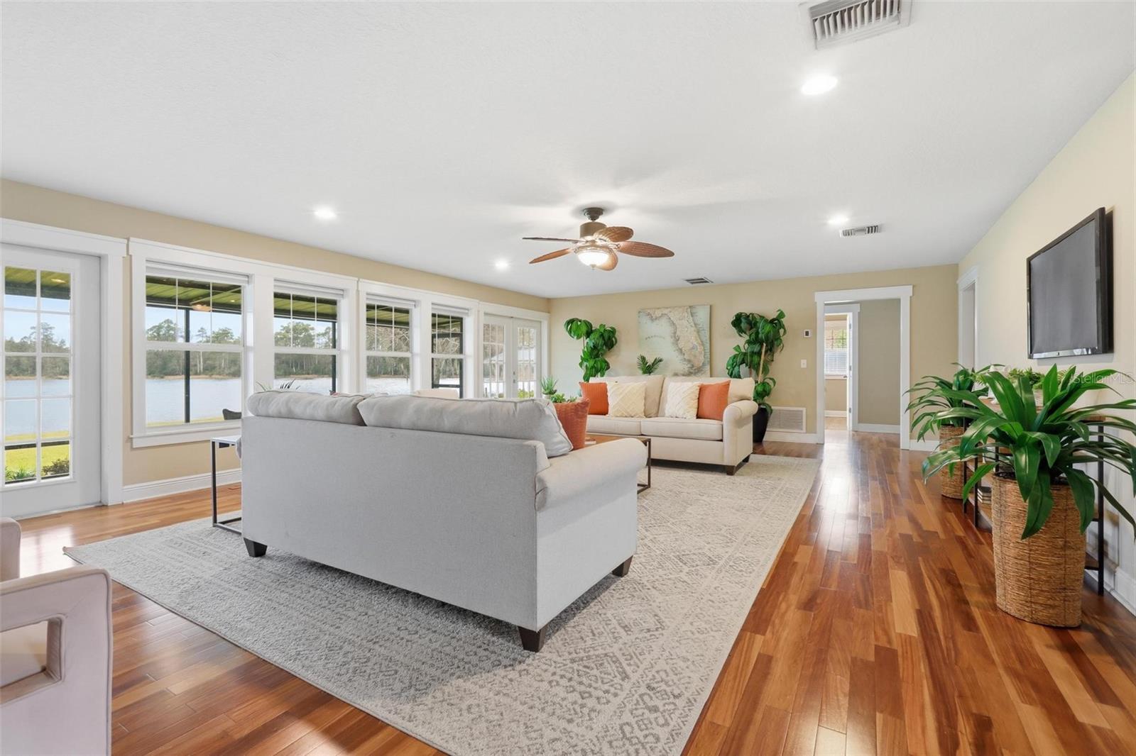 DELEON SPG HEIGHTS 15TH DIVN - Residential