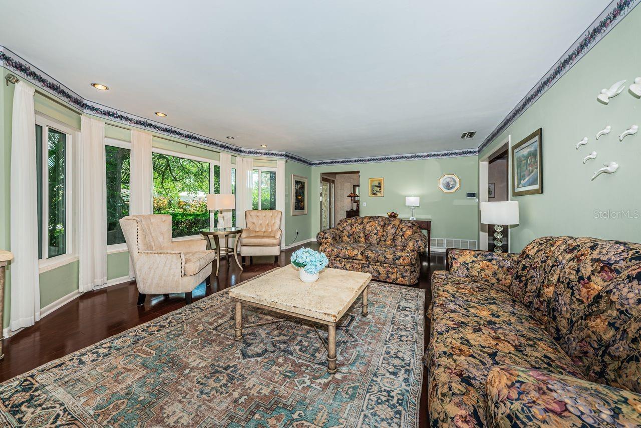 BELLEAIR ESTATES 4TH ADD - Residential