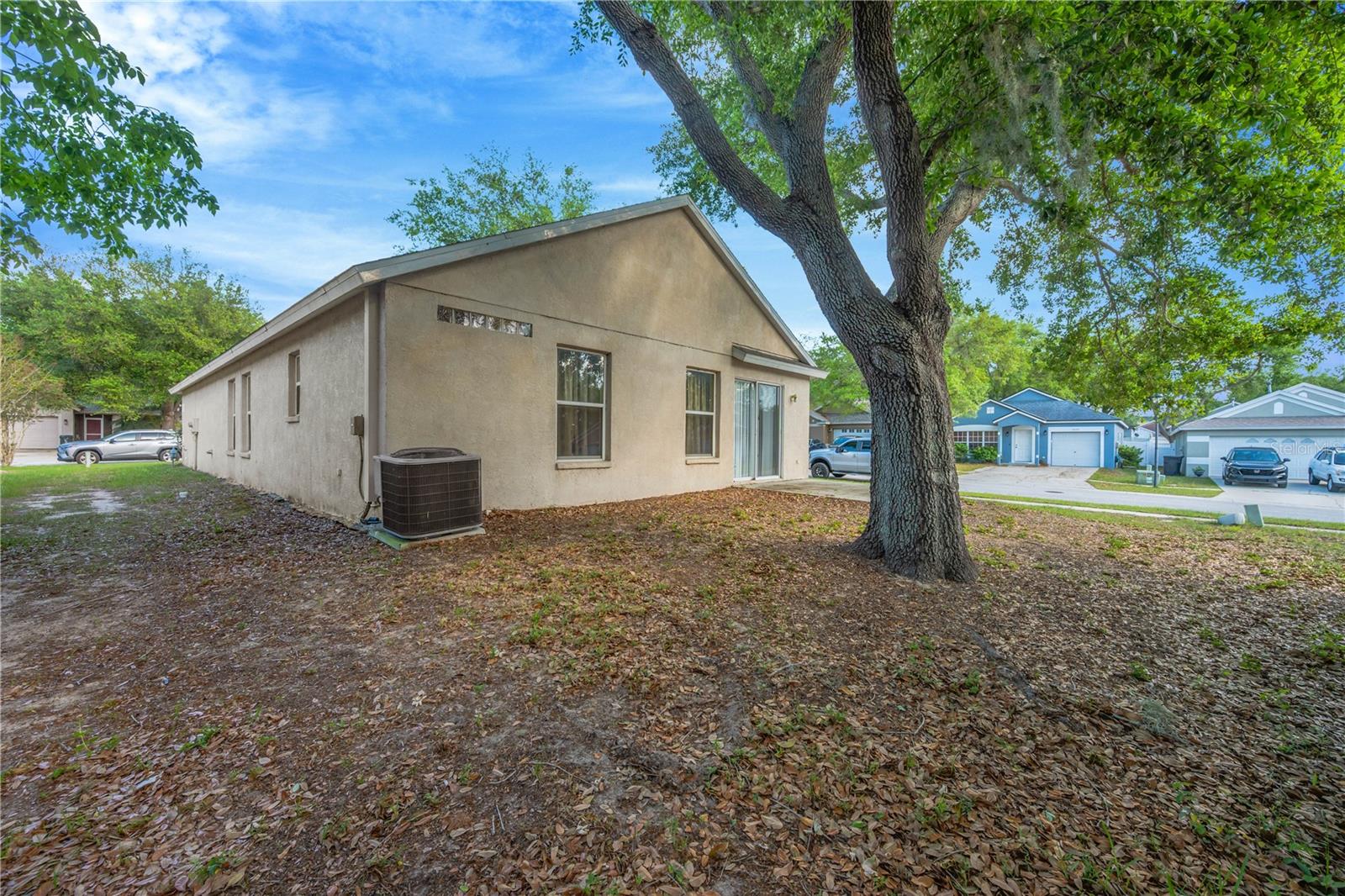 519 SUMMER SAILS DRIVE