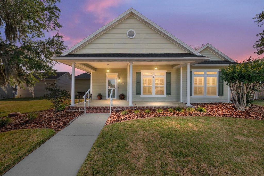 Photo of 16624 NW 165th Terrace, Alachua, FL 32615 (MLS # GC539432)