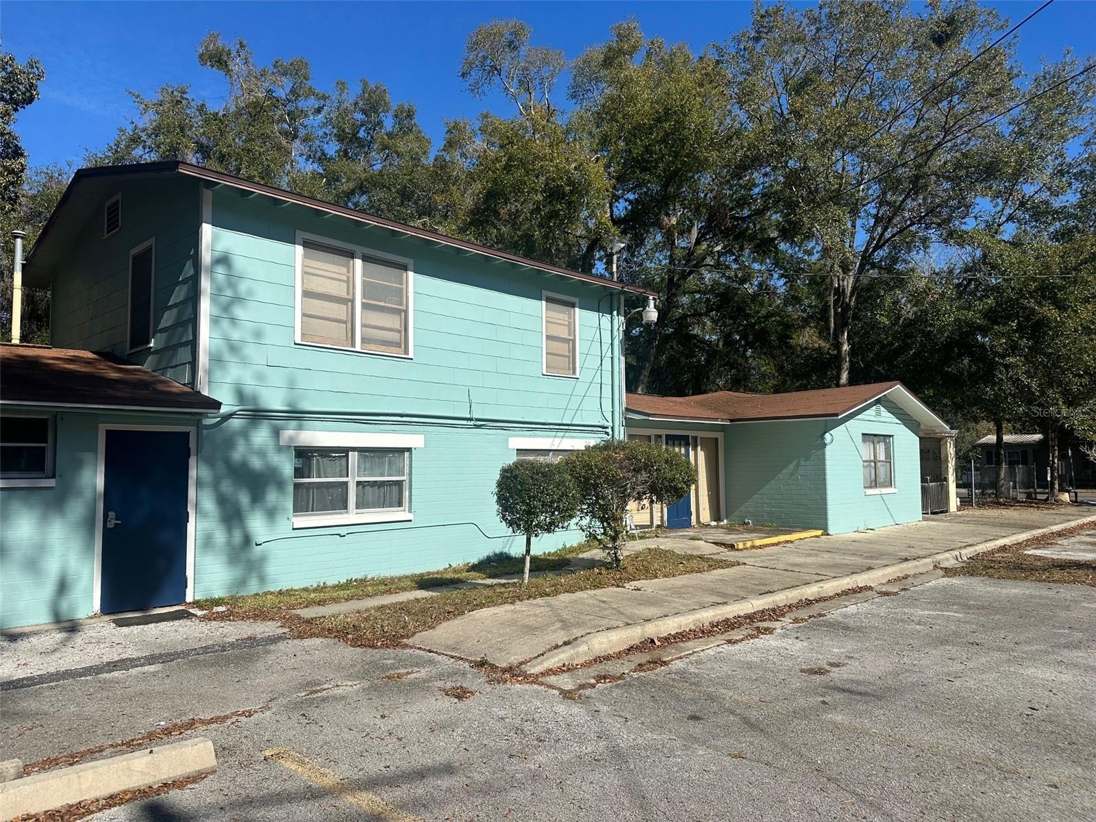 1300 NW 6TH STREET