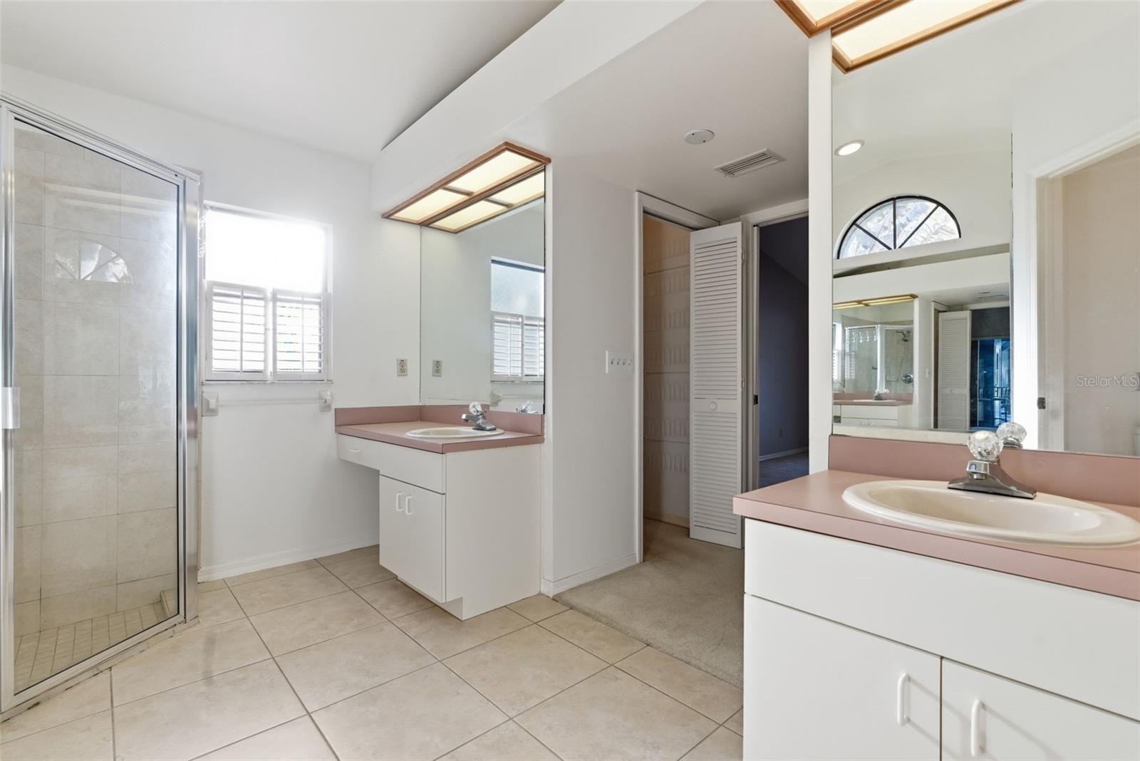 RIVER HILLS COUNTRY CLUB PH - Residential