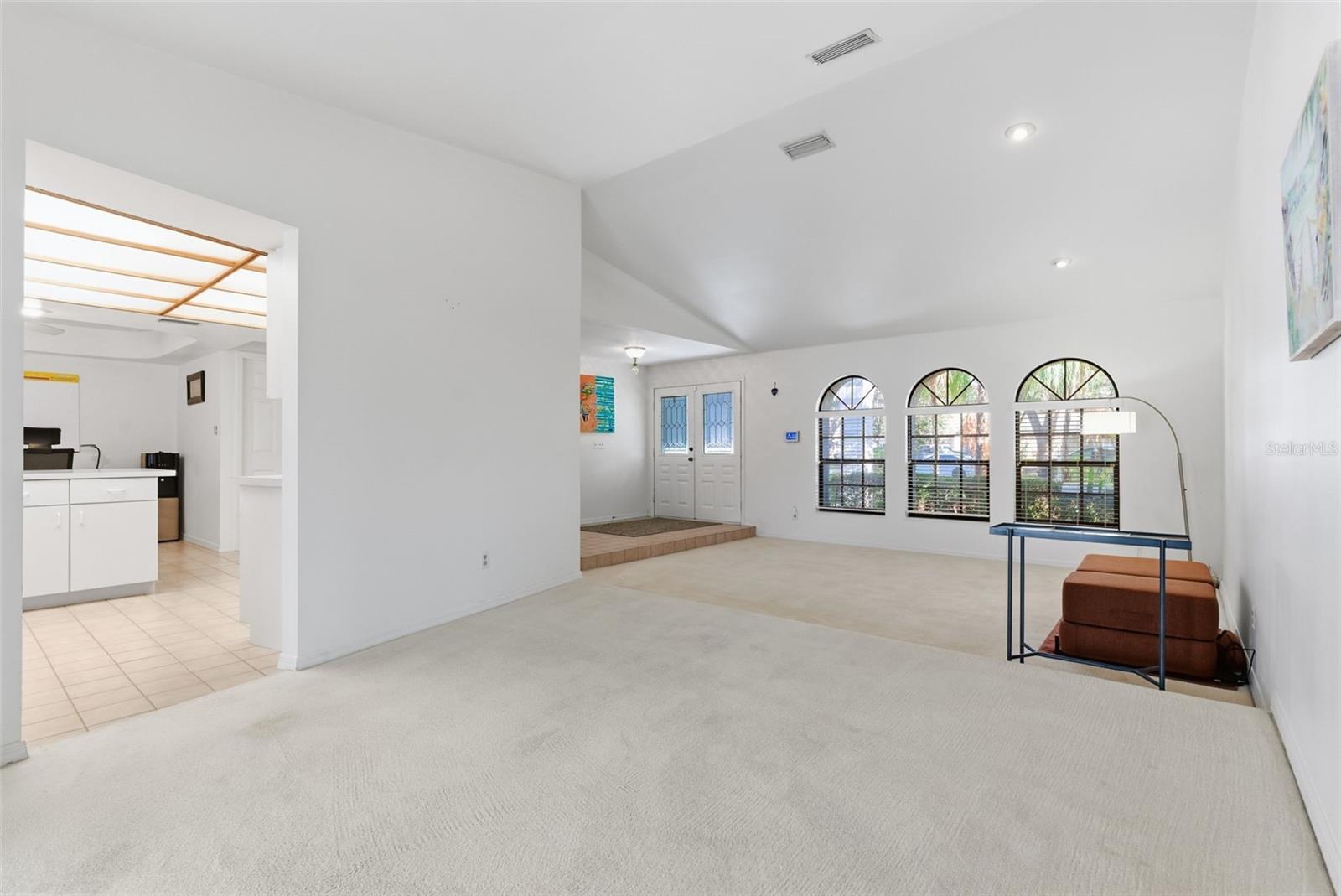 RIVER HILLS COUNTRY CLUB PH - Residential