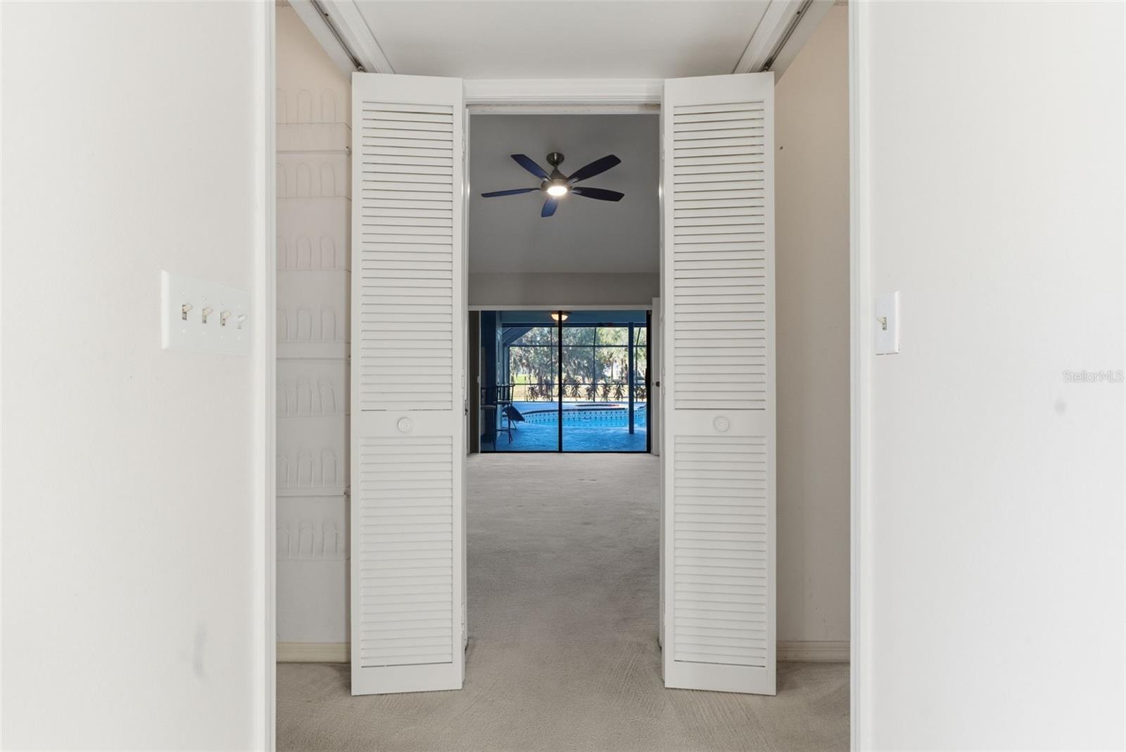 RIVER HILLS COUNTRY CLUB PH - Residential