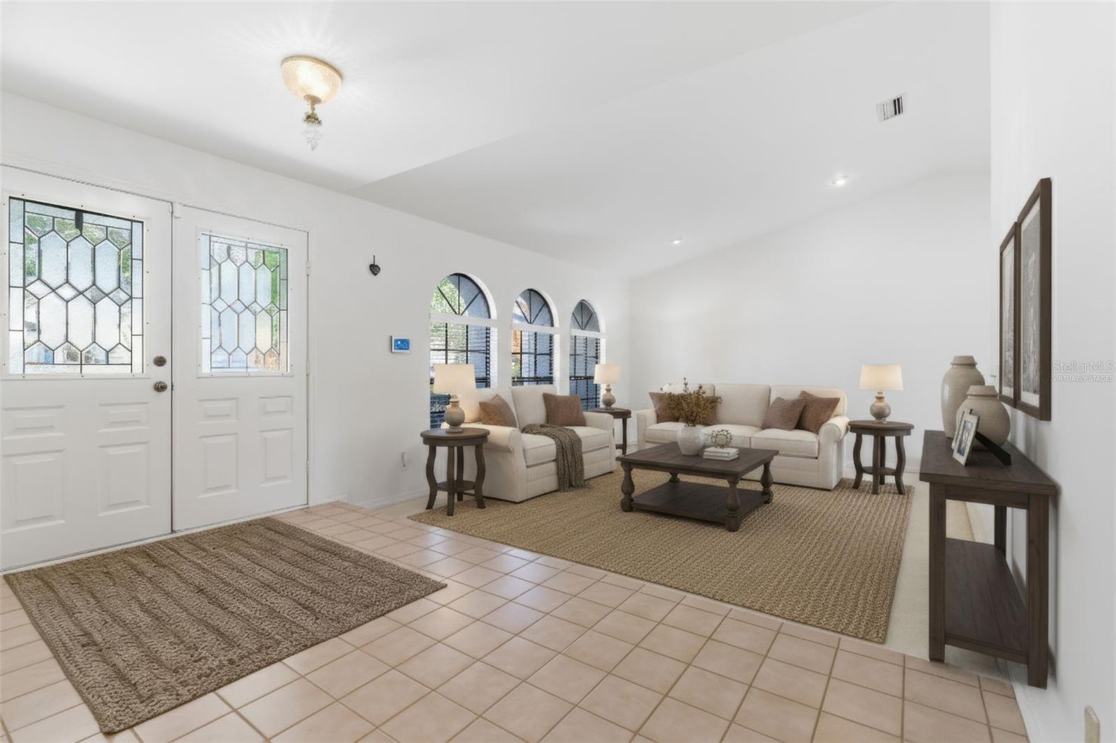 RIVER HILLS COUNTRY CLUB PH - Residential