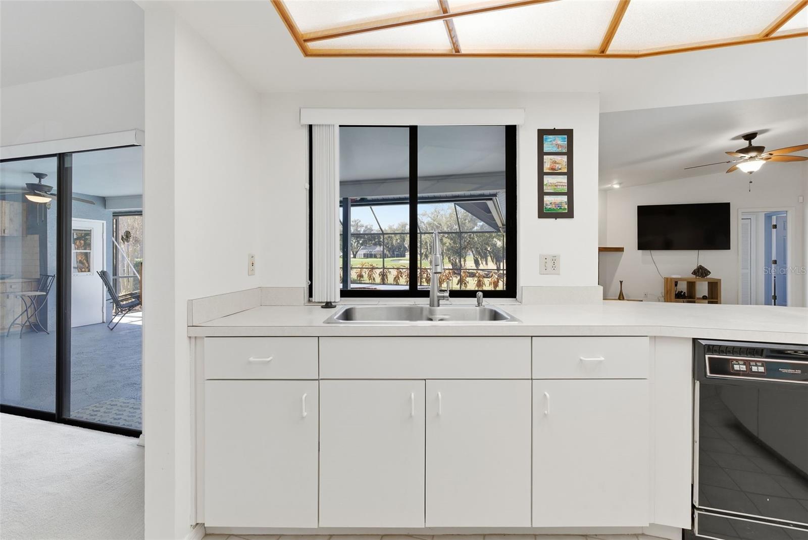 RIVER HILLS COUNTRY CLUB PH - Residential