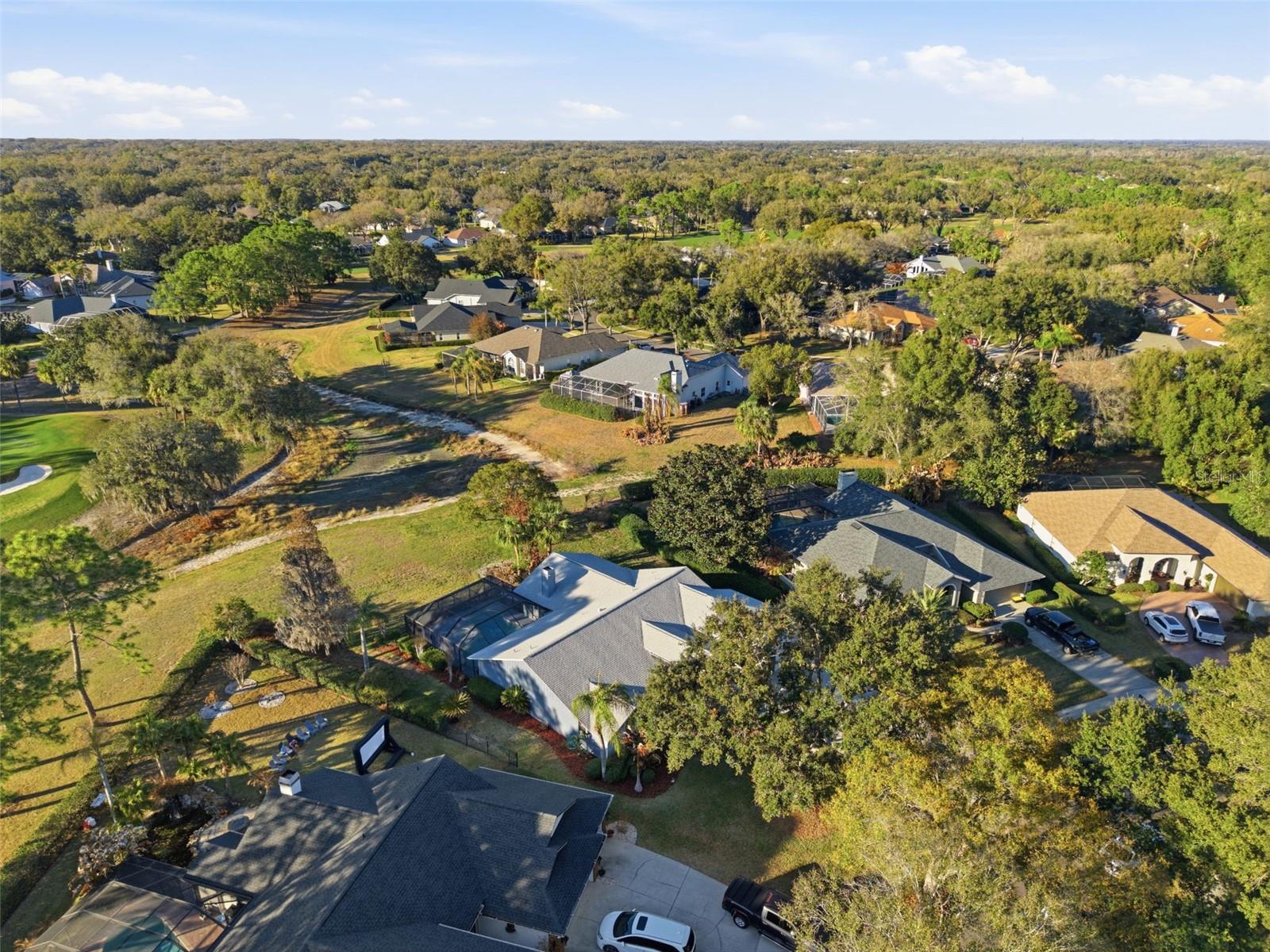 RIVER HILLS COUNTRY CLUB PH - Residential