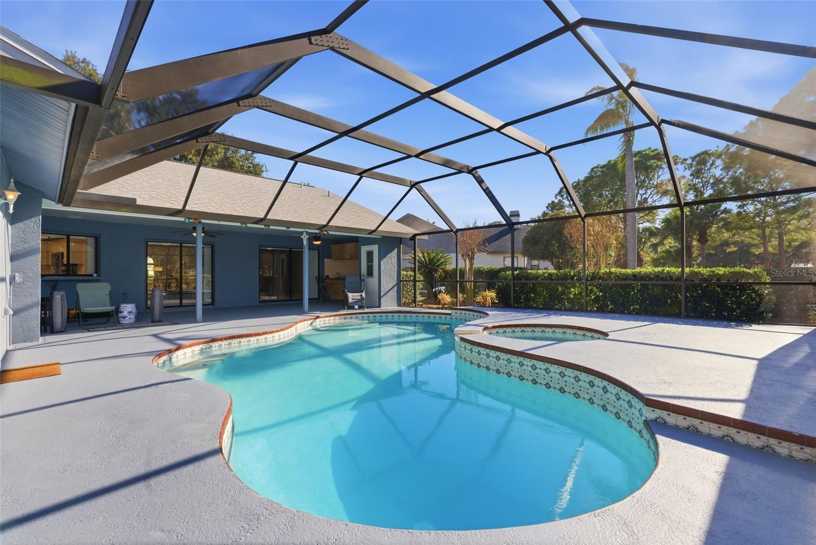 RIVER HILLS COUNTRY CLUB PH - Residential