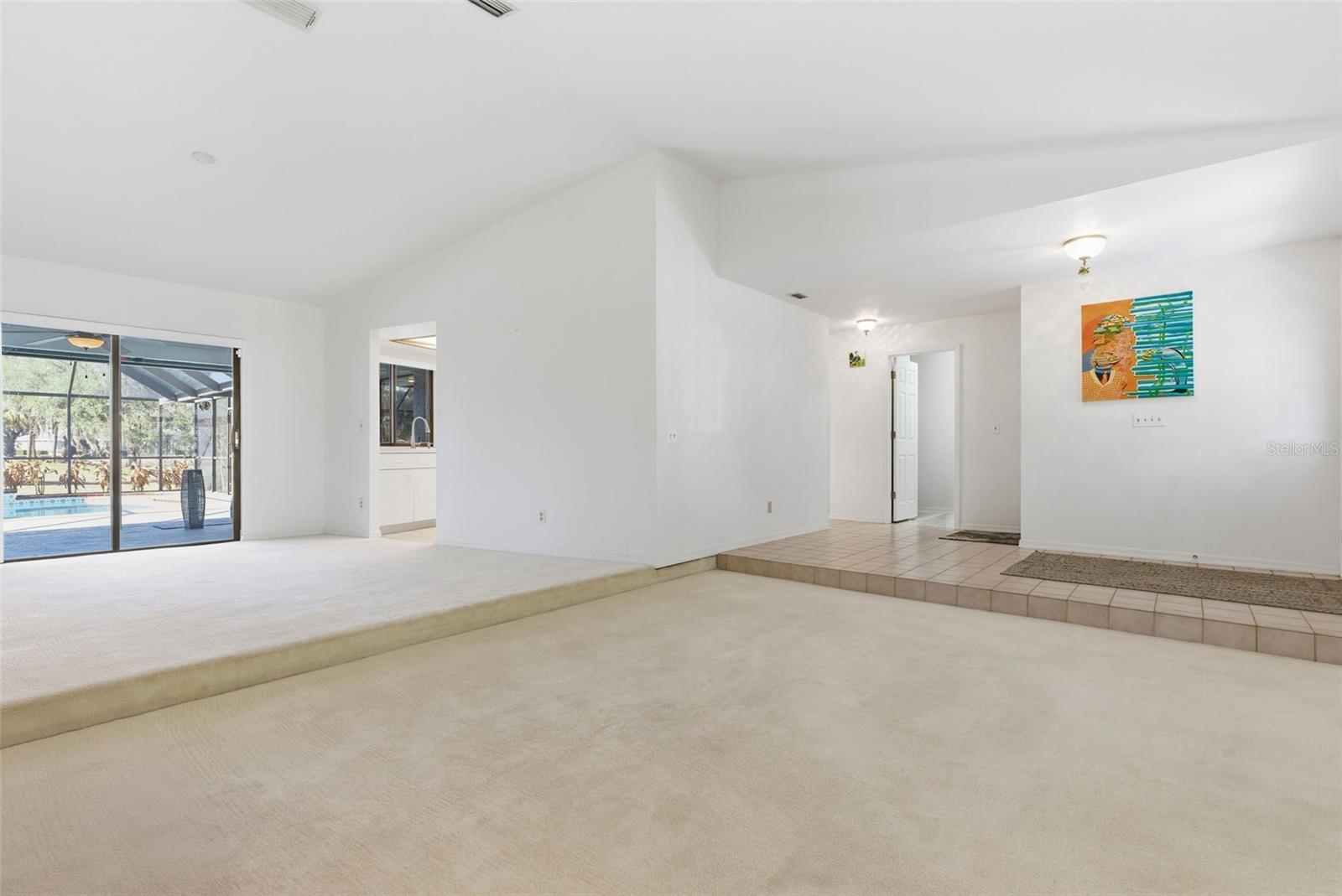 RIVER HILLS COUNTRY CLUB PH - Residential