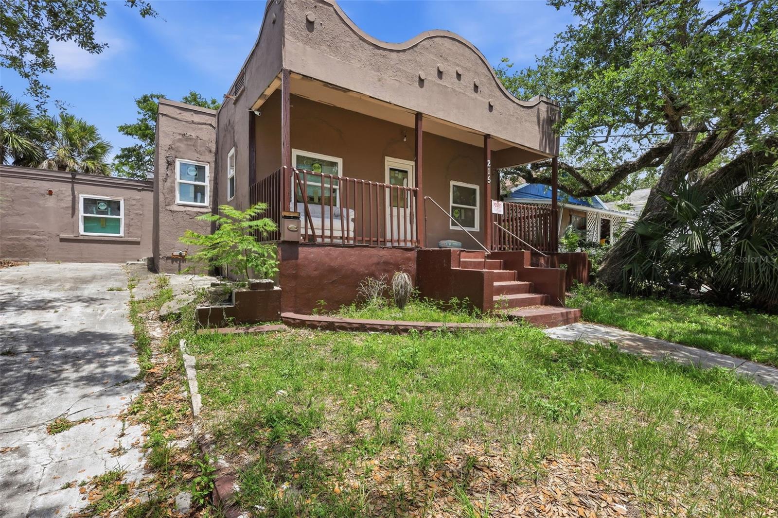 215 S OLEANDER AVENUE