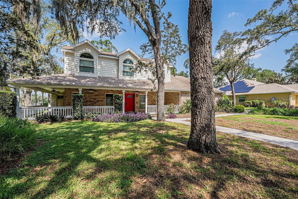 Photo of 3018 Colonial Ridge Drive, Brandon, FL 33511 (MLS # TB8409887)